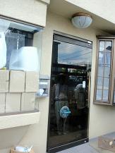 �y�{�H�O�z�傫�ȃh�A�ŏd���A���̗l�q�������Ă��܂����߁A�h�Ɛ��ɂ����Ă���܂����B