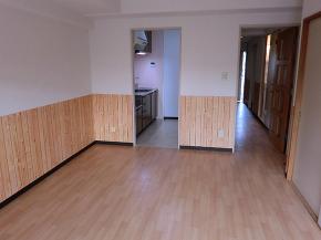 �y�{�H��z���r���O�̗l�q�ł��B�b�e�̒��ցA�����ɃA�N�Z���g�����܂����B�������S�̂̃C���[�W���K���b�ƕς��A���邭�L����������悤�ɂȂ�܂����B