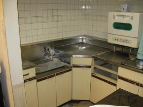 �y�{�H�O�z���ތ^�̃L�b�`���ł����B�V�����Ԃ��o���āA���􂢂���ςł����B